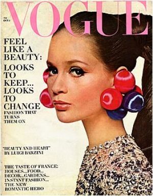 Vintage Vogue magazine covers - wah4mi0ae4yauslife.com - Vintage Vogue October 1966 - Celia Hammond.jpg